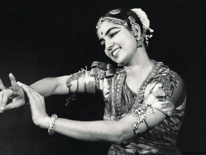 মোহিনীআট্টম জয়শ্রী মুন্দকুর