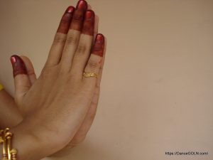 ভরতনাট্যম হস্ত মুদ্রা ৮ [ Bharatnatyam Hasthamudra 8 ]